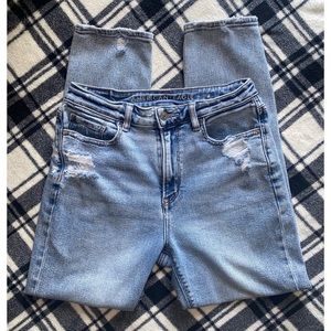 American Eagle Outfitters Mom Jeans